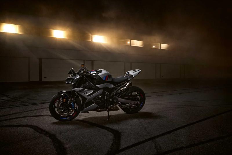 M 1000 R